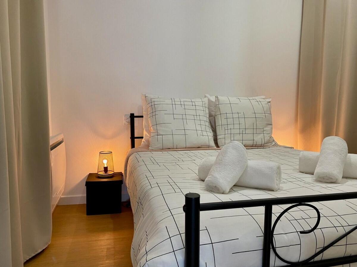 Les Logis D'Esmeralda-Des Appartements Au Charme Intemporel Romorantin-Lanthenay Bagian luar foto