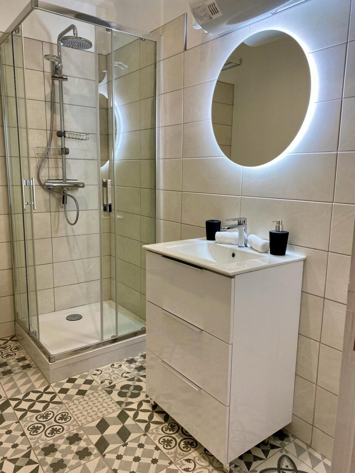 Les Logis D'Esmeralda-Des Appartements Au Charme Intemporel Romorantin-Lanthenay Bagian luar foto